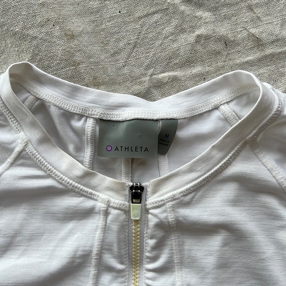 Athleta work out jersey/shirt - womens medium - Picture 2 of 5